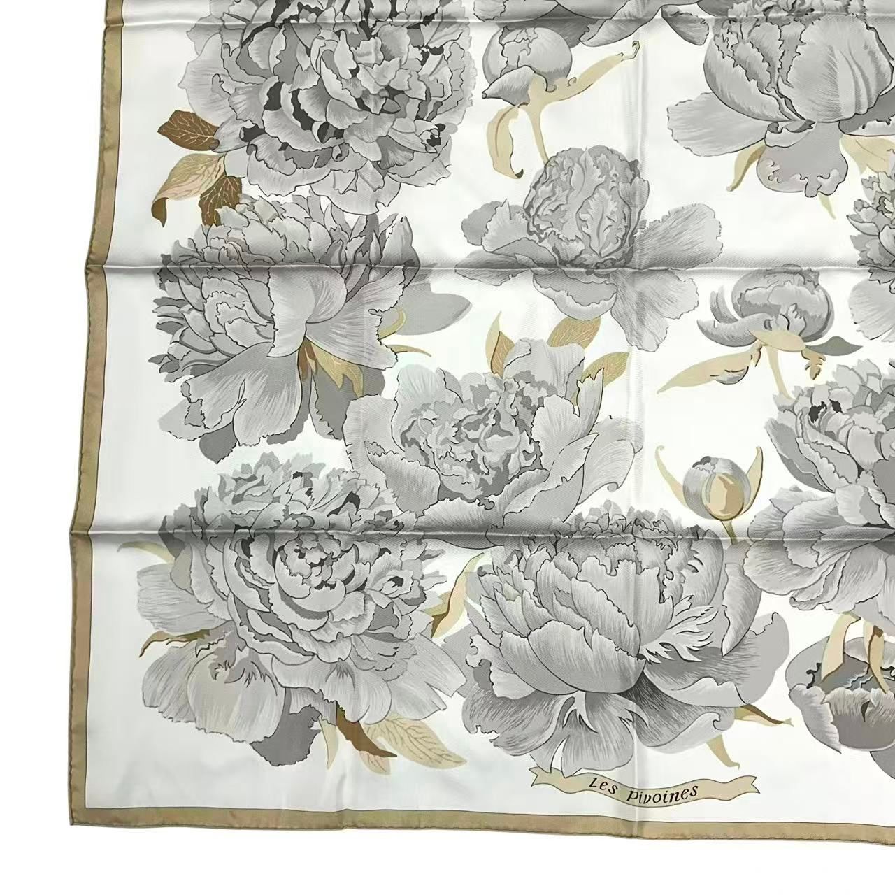Hermes Scarf Carre 90 Les Pivoines Paeonia Silk White Beige — view 4