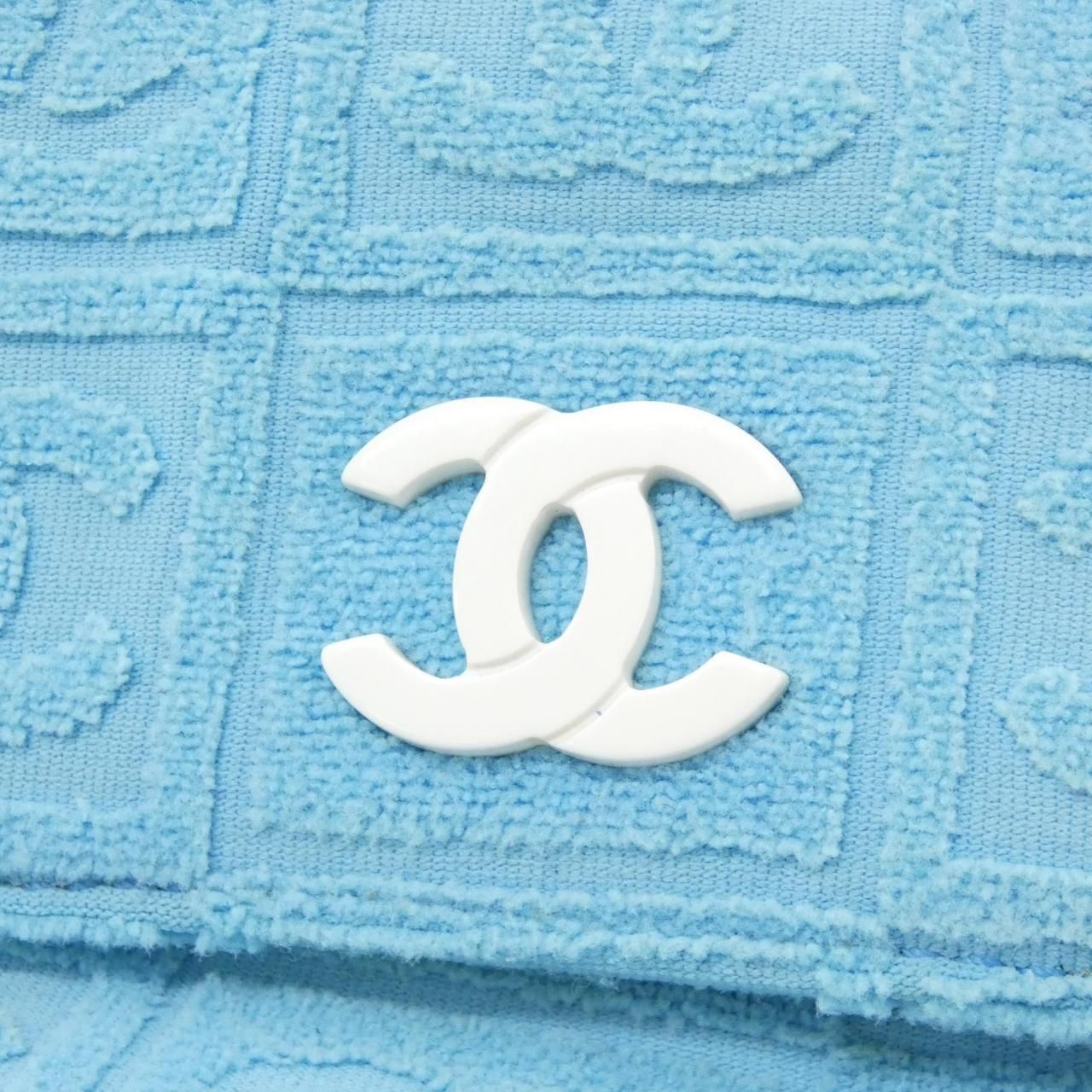 Chanel Vintage Shoulder Bag — view 4