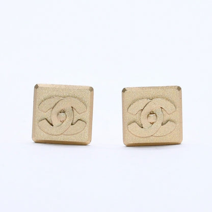 Chanel CC Logo Earrings 02 Turnlock Gold Plated — view 2