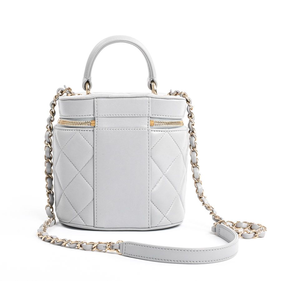 Chanel Shoulder Bag Trendy CC Chain Vanity — view 3