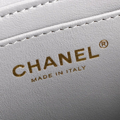 Chanel Shoulder Bag Trendy CC Chain Vanity — view 6
