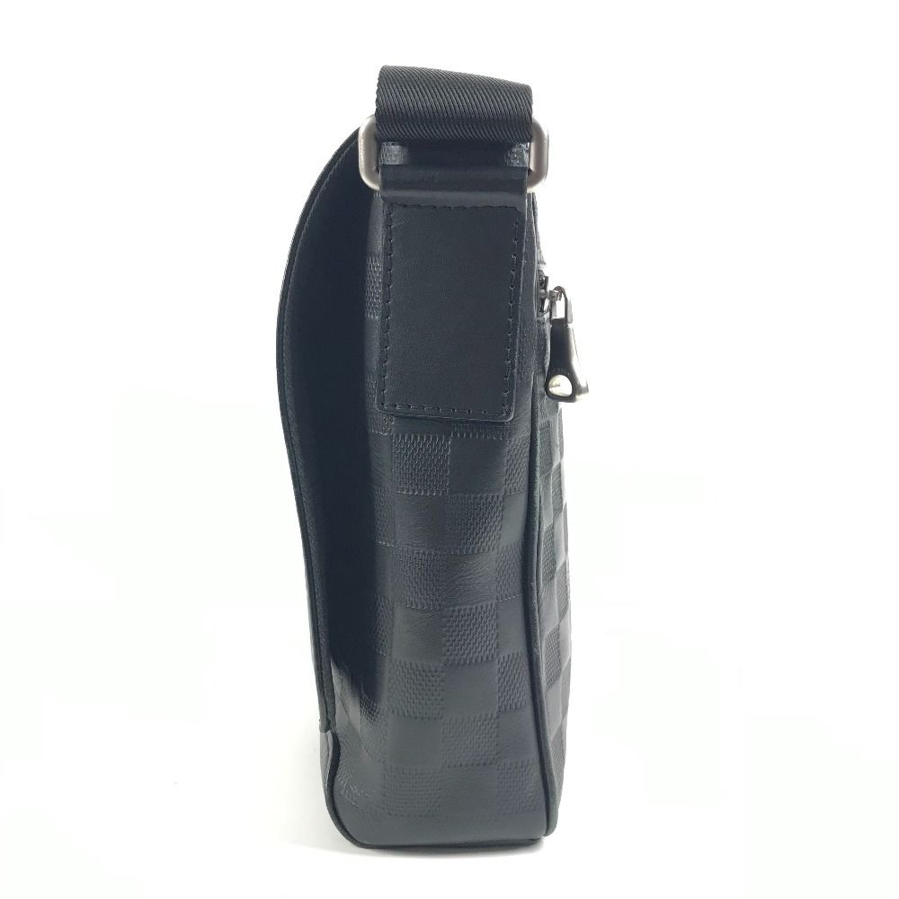 Louis Vuitton Shoulder Bag District PM Damier Infini Leather Onyx Black — view 4