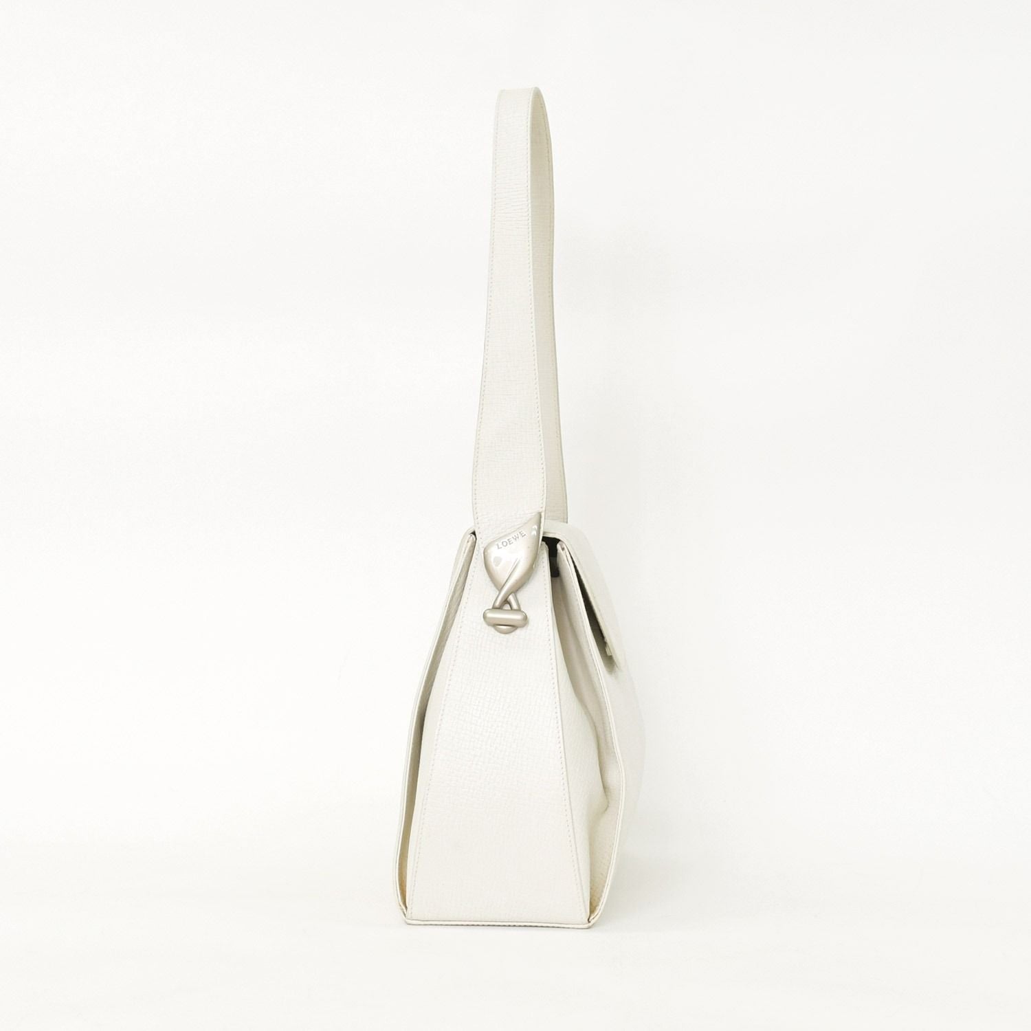 Loewe Leather Shoulder Bag Calfskin Musical Note Shape Metal White Flap — view 4