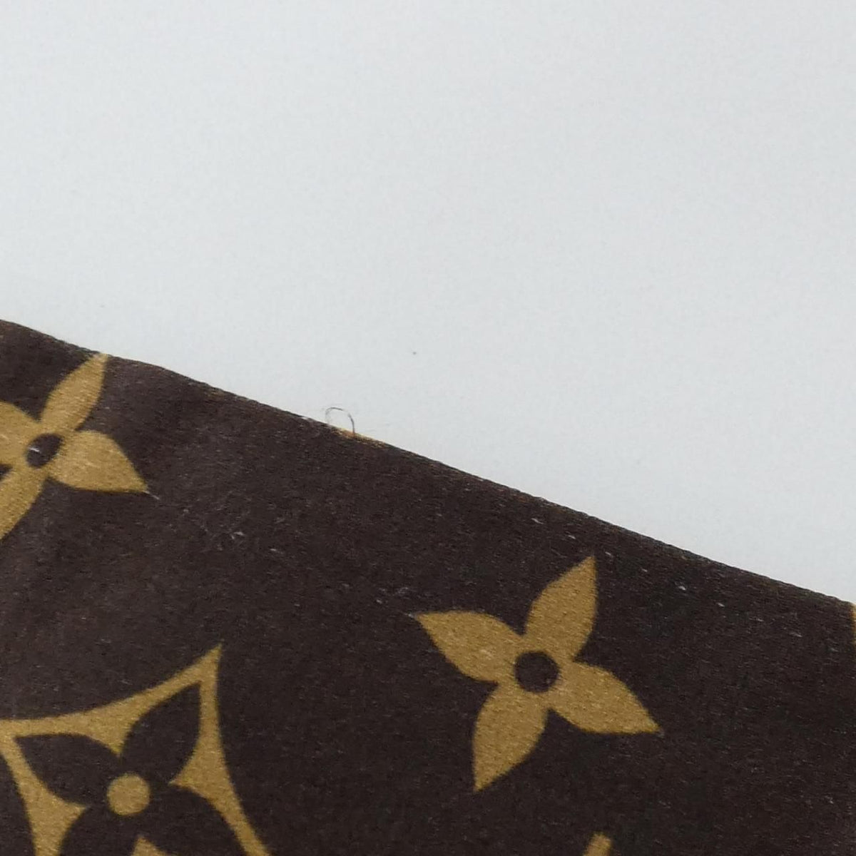 Louis Vuitton Scarf Brown — view 8