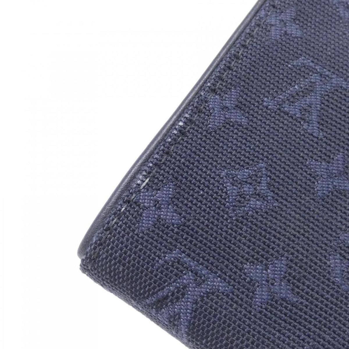 Louis Vuitton Monogram Mini Portefeuille International Wallet — view 3