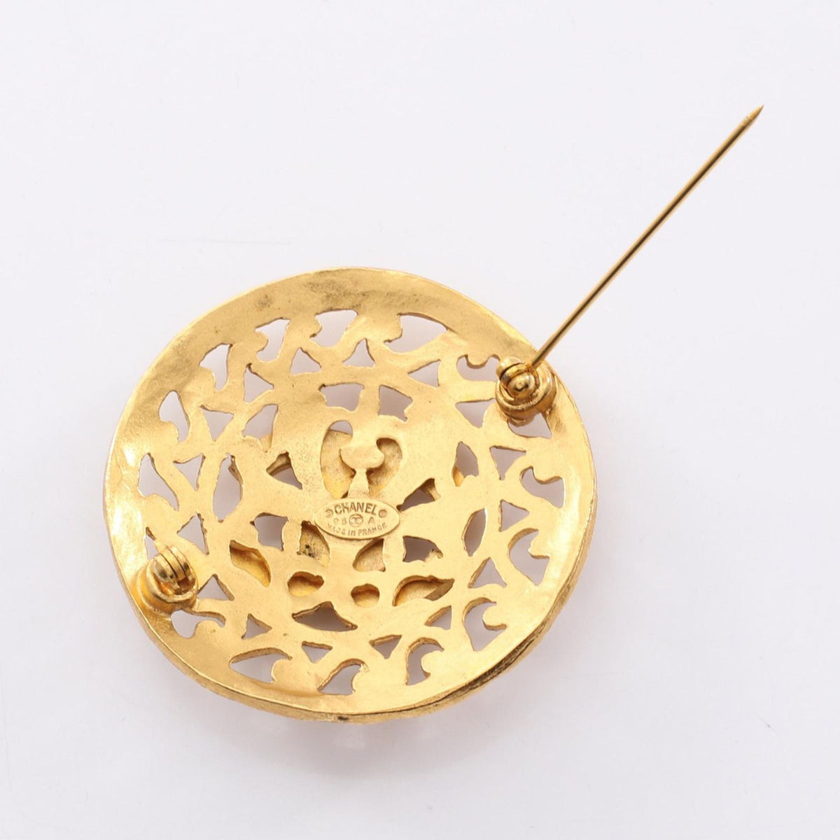 Chanel Brooch CC Logo Circle — view 2