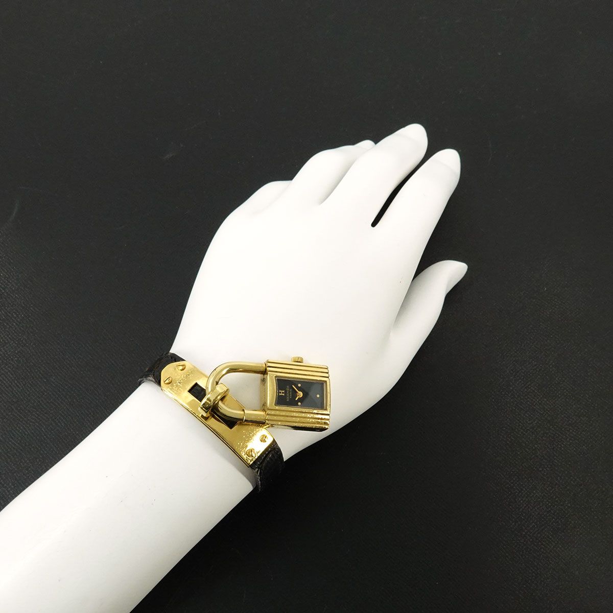 Hermes Kelly Watch Vintage Gold Black Quartz Cadena — view 3