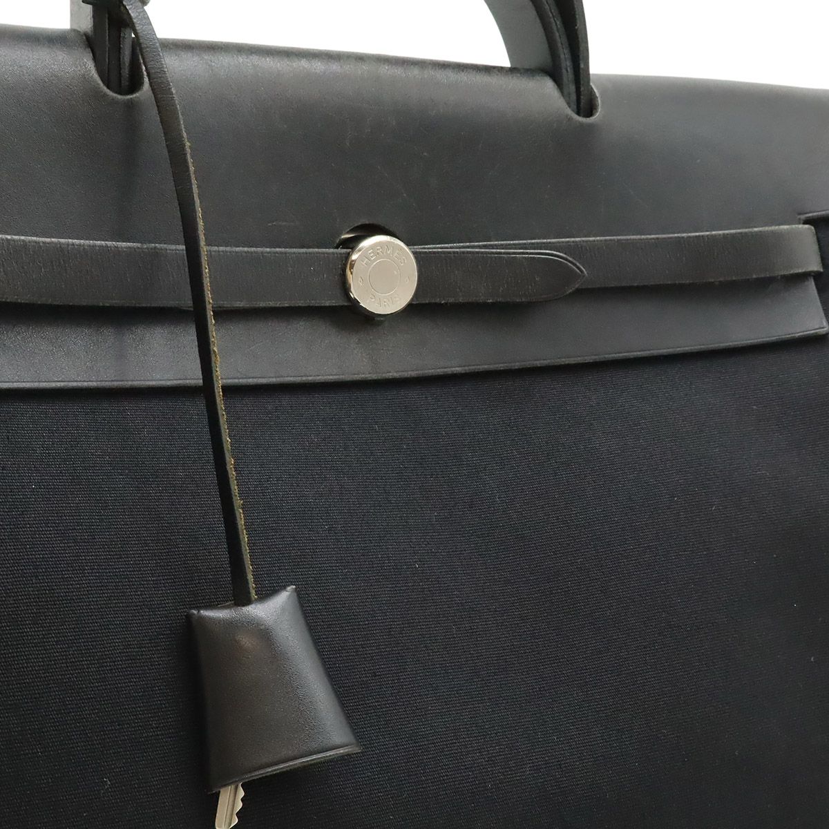 Hermes Herbag MM 2-Way Shoulder Bag Toile Officier Canvas Black — view 4