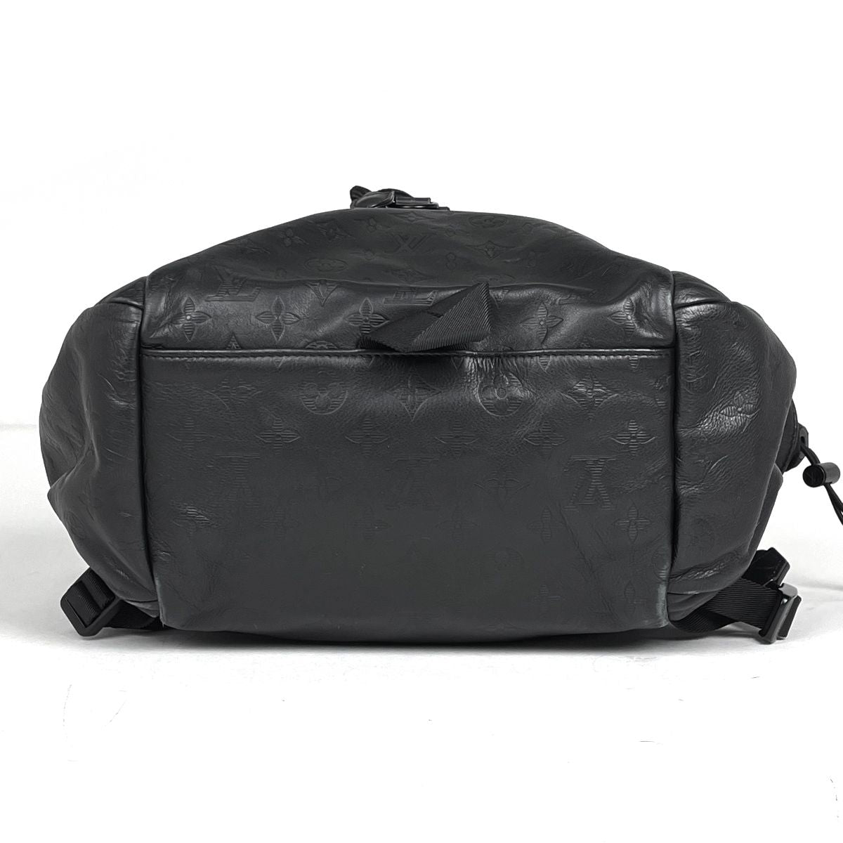 Louis Vuitton Discovery Backpack Monogram Shadow Noir — view 3