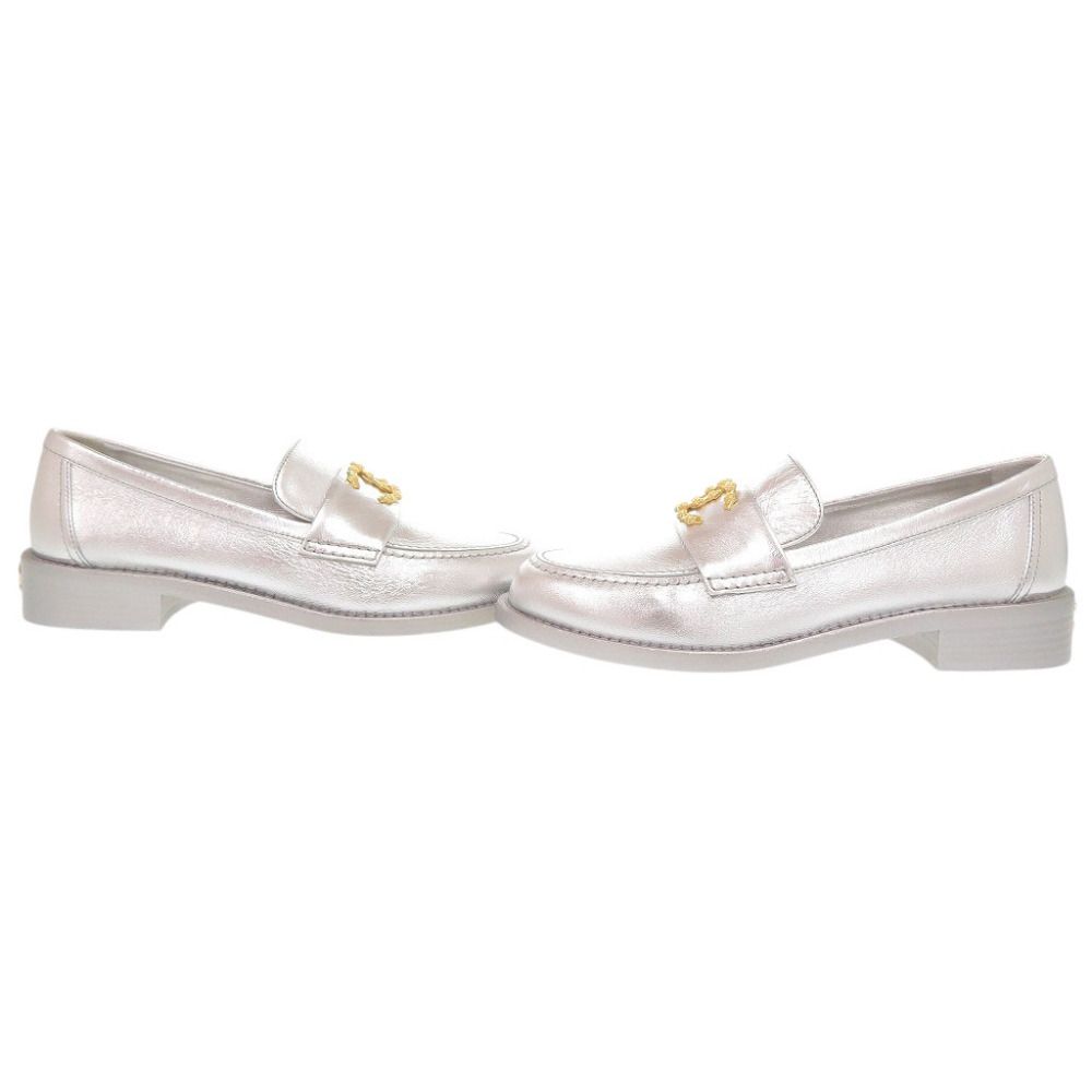 Chanel CC Logo Camellia c Leather Silver Loafers 37 — view 6
