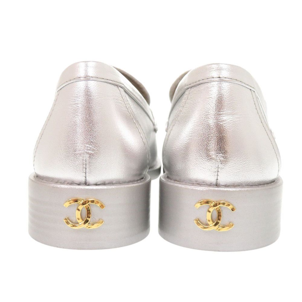 Chanel CC Logo Camellia c Leather Silver Loafers 37 — view 4