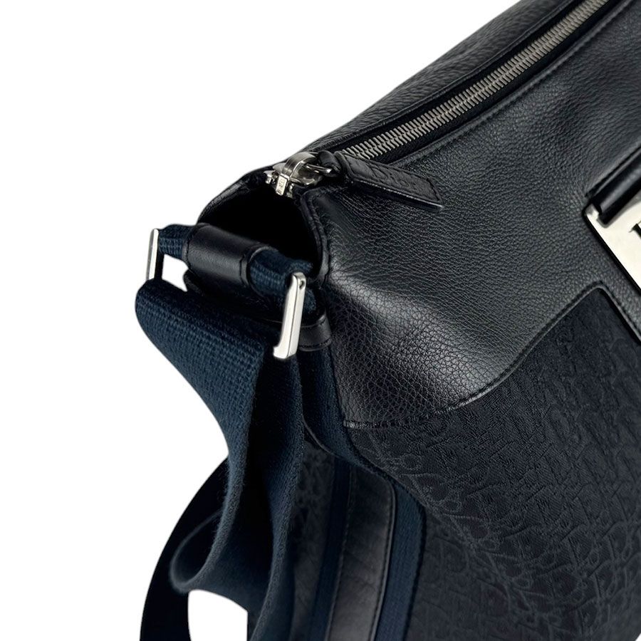 Dior le Shoulder Bag — view 6