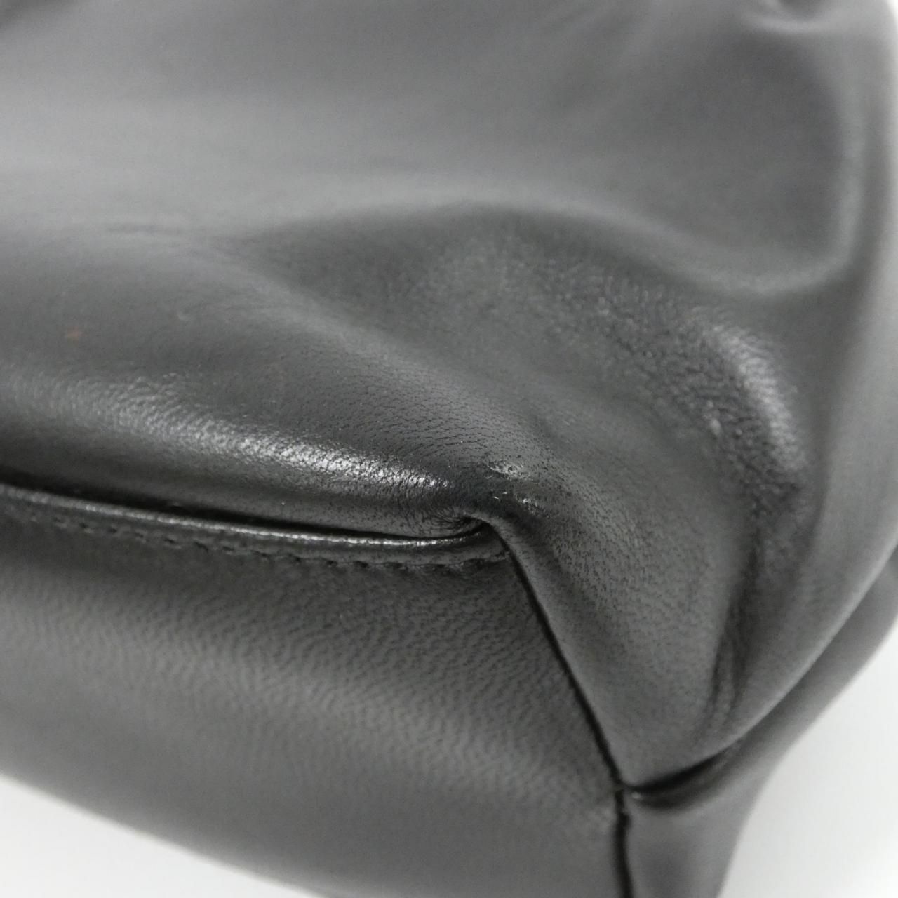 Chanel Vintage Bag Handbag Black — view 4