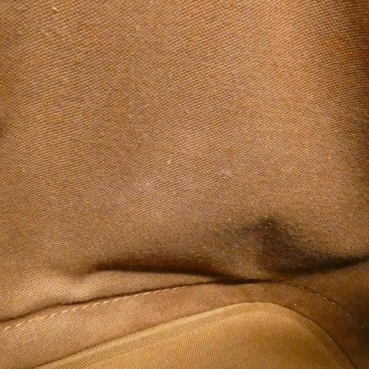 Louis Vuitton Monogram Alma PM — view 7