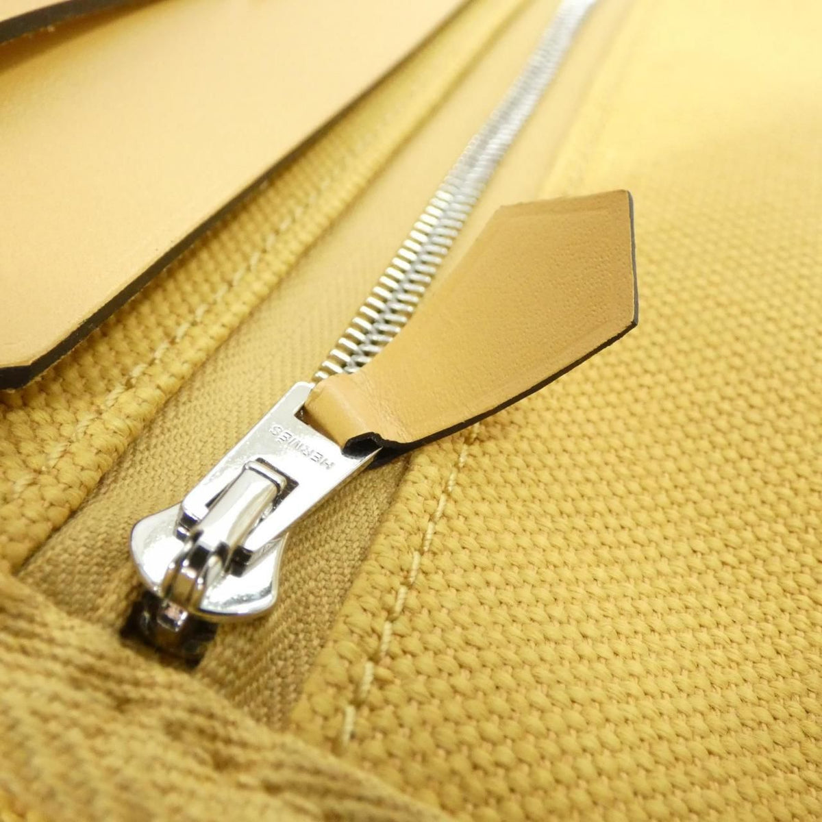 Hermes Herbag Zip 20 Shoulder Bag — view 6