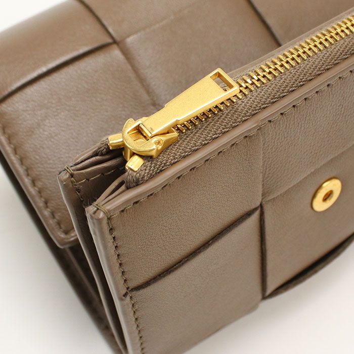 Bottega Veneta Zipper Wallet Cassette Trifold Lambskin — view 8