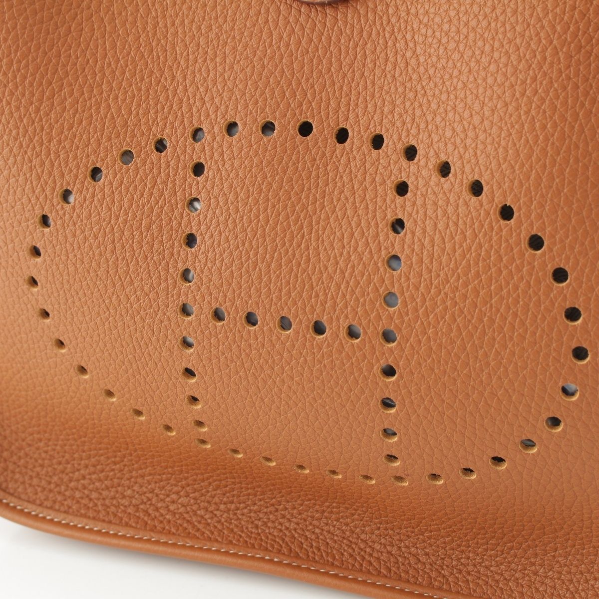 Hermes Evelyne 3 Trois 29 PM Taurillon Clemence Amazon Shoulder Bag Gold — view 7