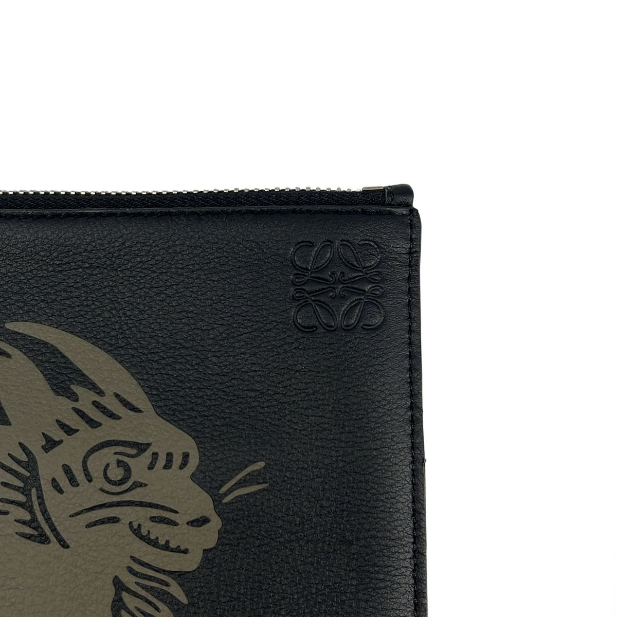 Loewe Rectangle Pouch William de Morgan Clutch Khaki Black — view 5