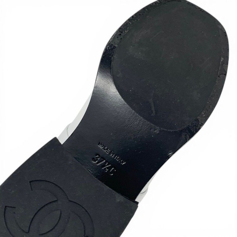 Chanel Boots Short Shoes Leather White Black CC Logo Turnlock — view 8