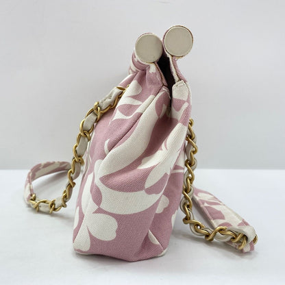 Chanel Shoulder Bag Clover — view 5