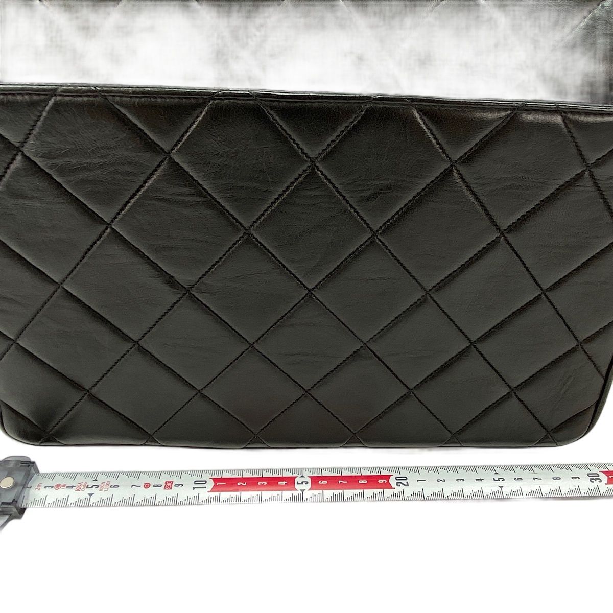 Chanel Shoulder Bag Quilted — view 4
