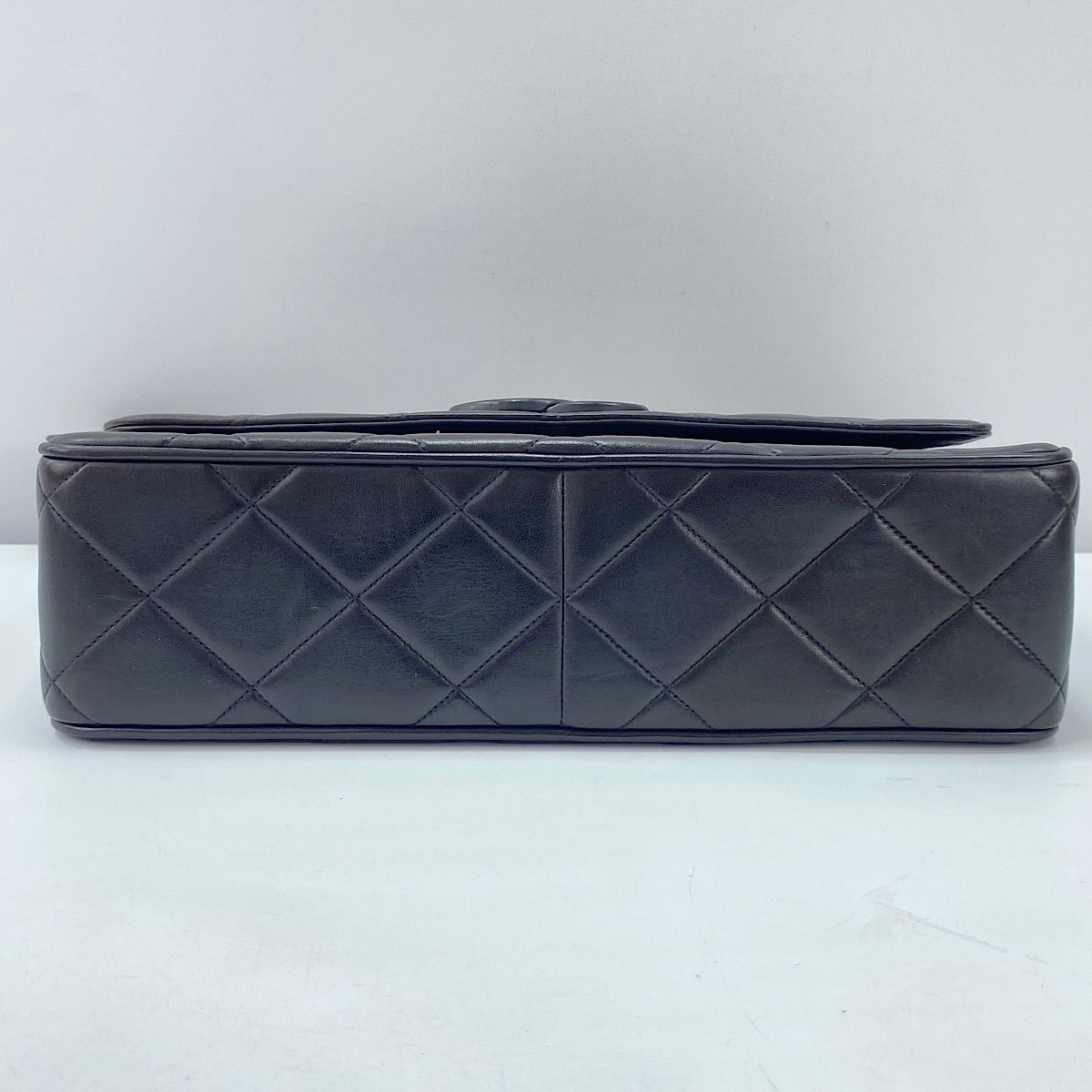 Chanel Shoulder Bag Quilted — view 7