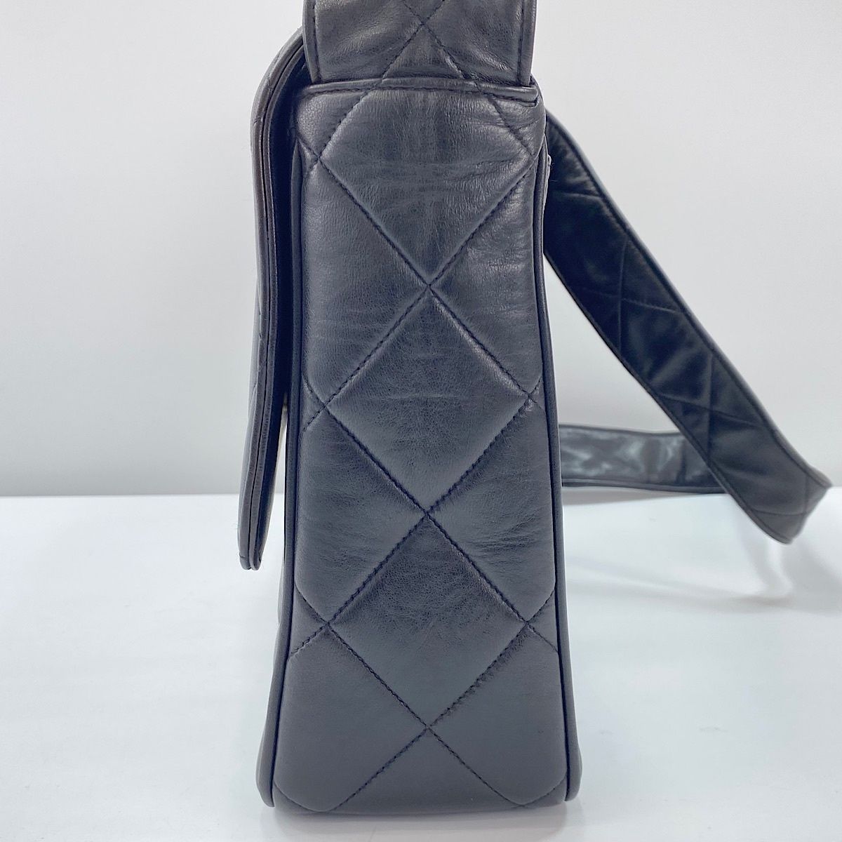 Chanel Shoulder Bag Quilted — view 6