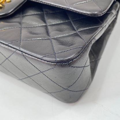 Chanel Shoulder Bag Quilted 23 — view 8