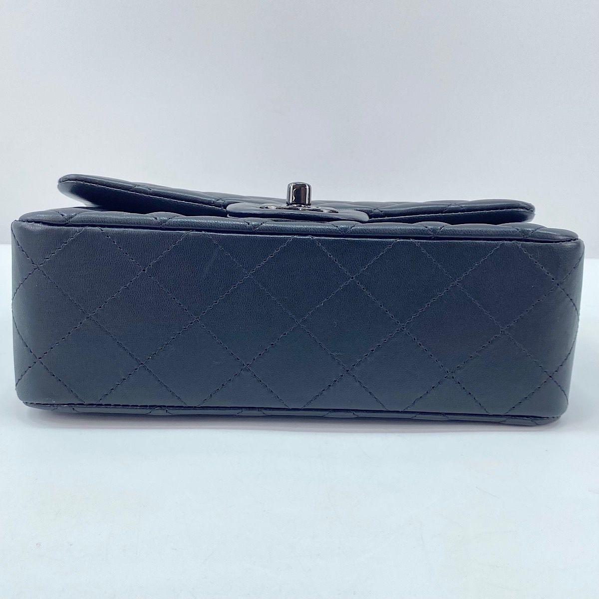 Chanel Shoulder Bag Mini Quilted — view 7