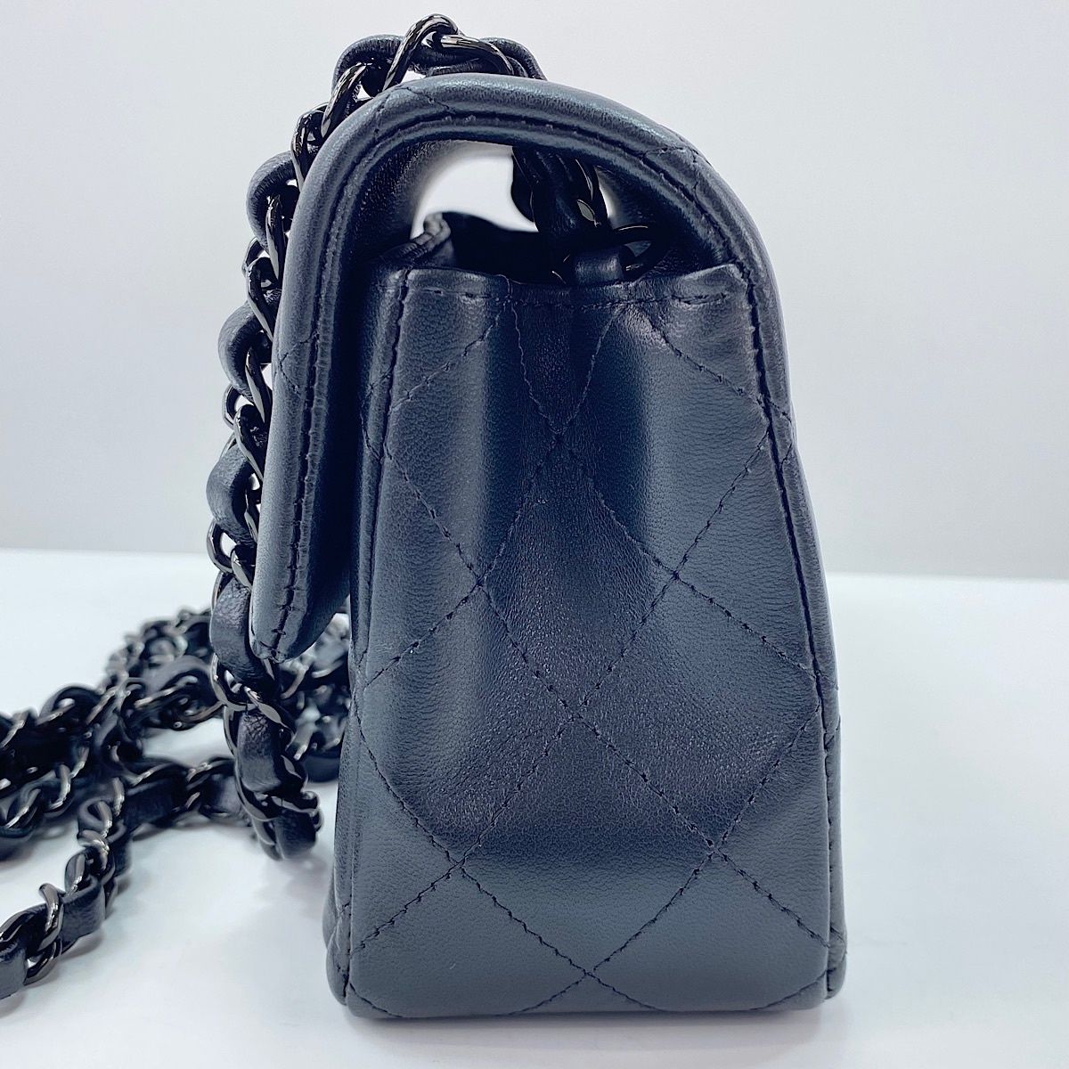 Chanel Shoulder Bag Mini Quilted — view 6