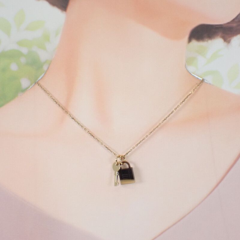 Hermes Amulette Padlock PM Necklace Metal Buffalo Horn Gold — view 7