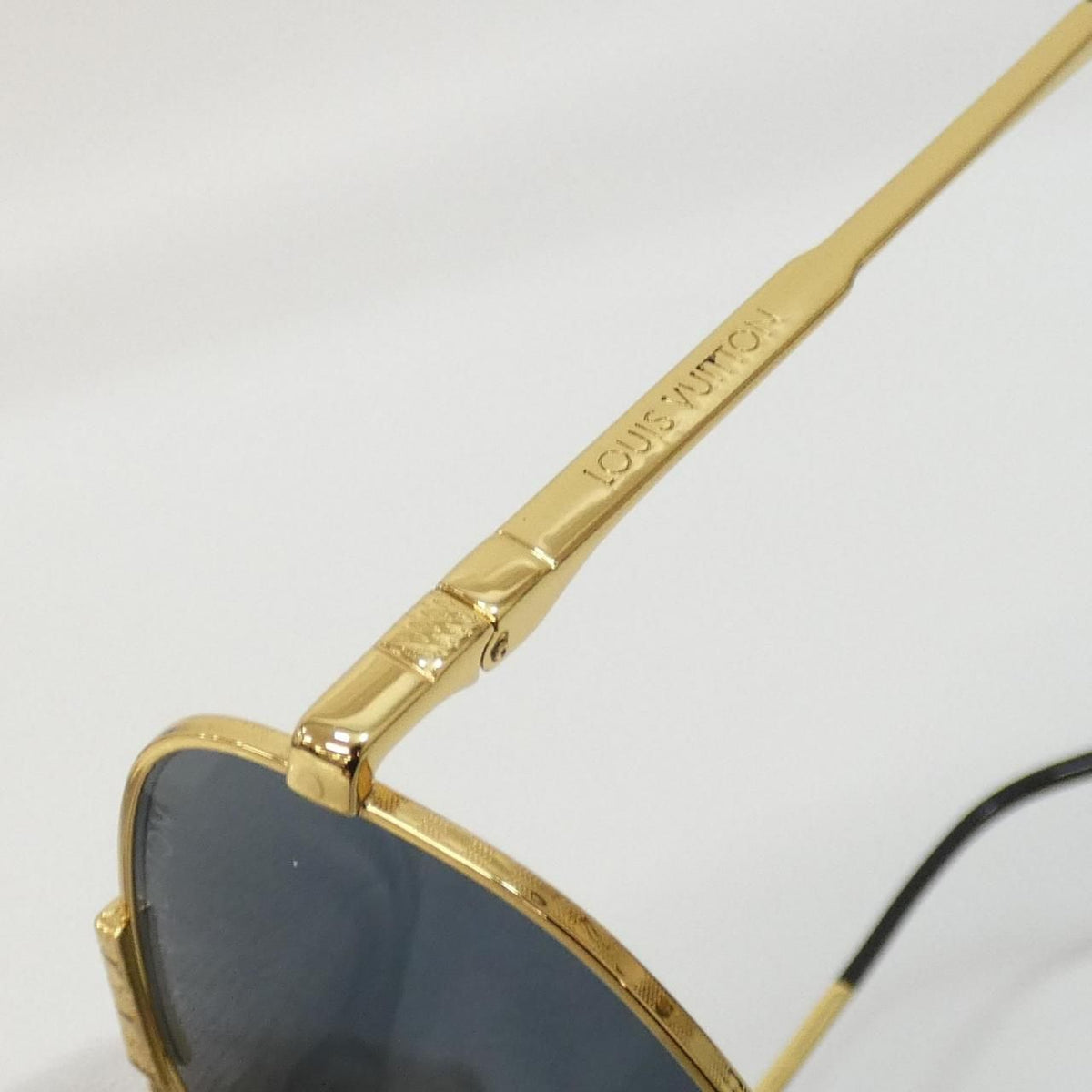 Louis Vuitton LV Illusion Sunglasses Eyewear — view 4