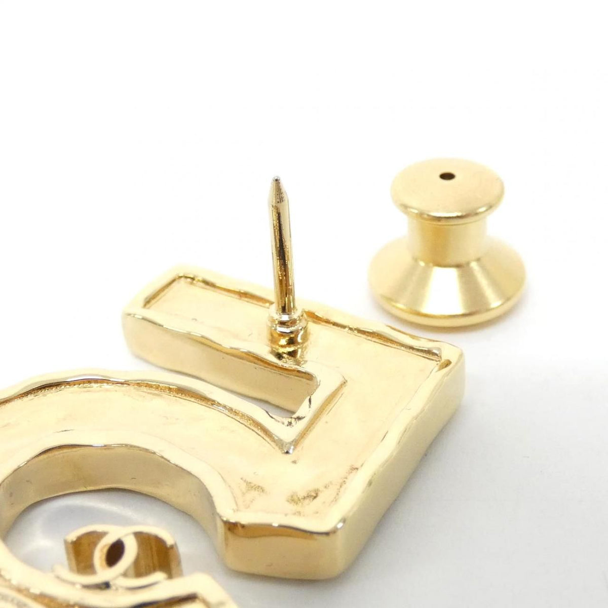 Chanel Pin Brooch Gold — view 3