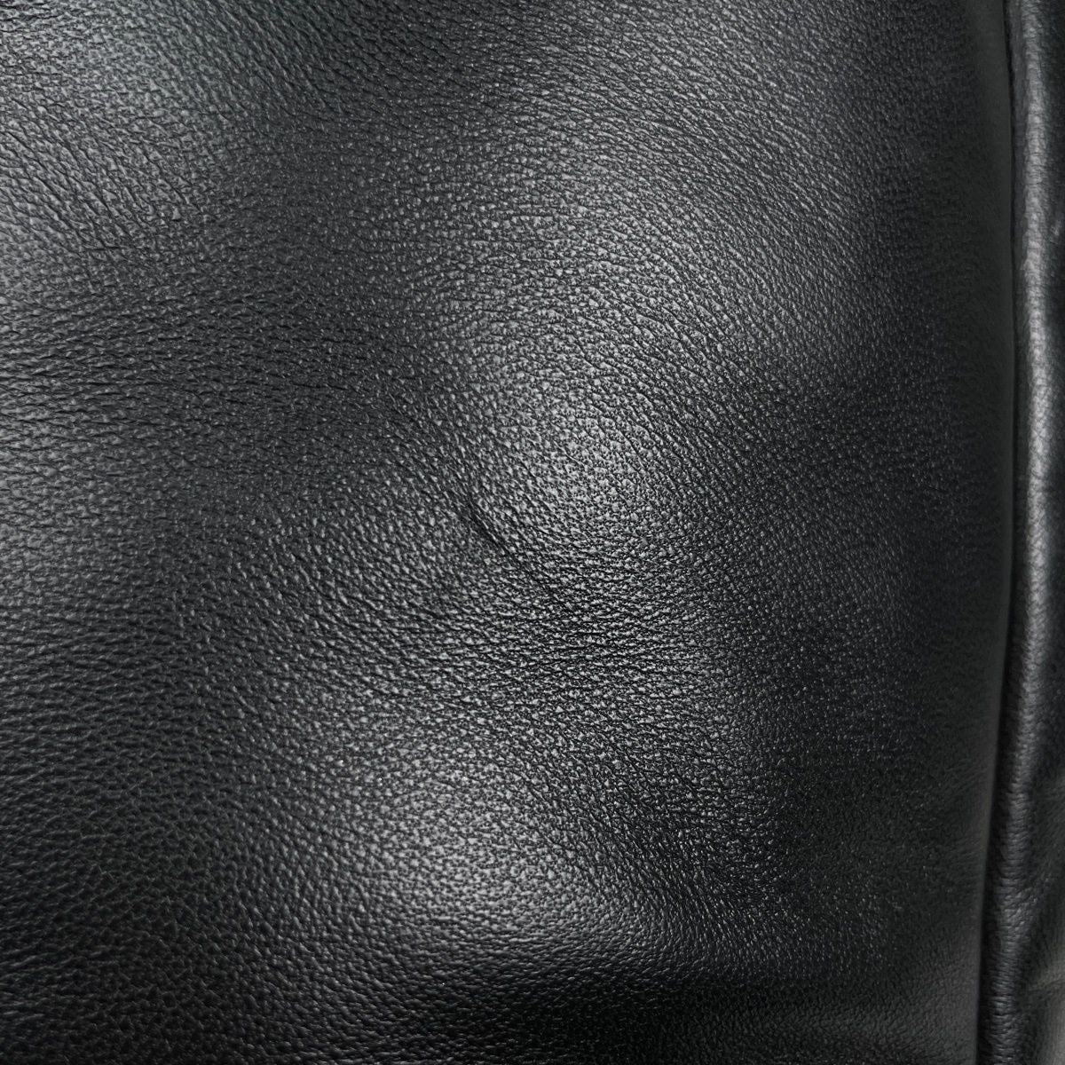 Saint Laurent Logo Tote Bag Leather Black — view 5