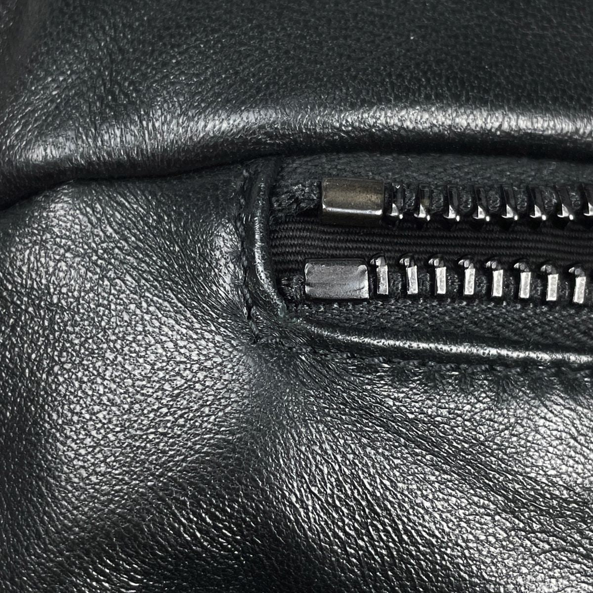 Saint Laurent Logo Tote Bag Leather Black — view 7