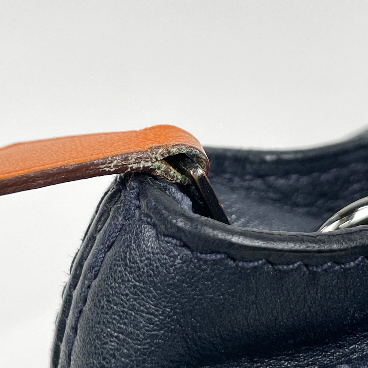 Hermes Caravan Horizontal MM 2-Way Shoulder Bag Vo Derma Navy — view 6