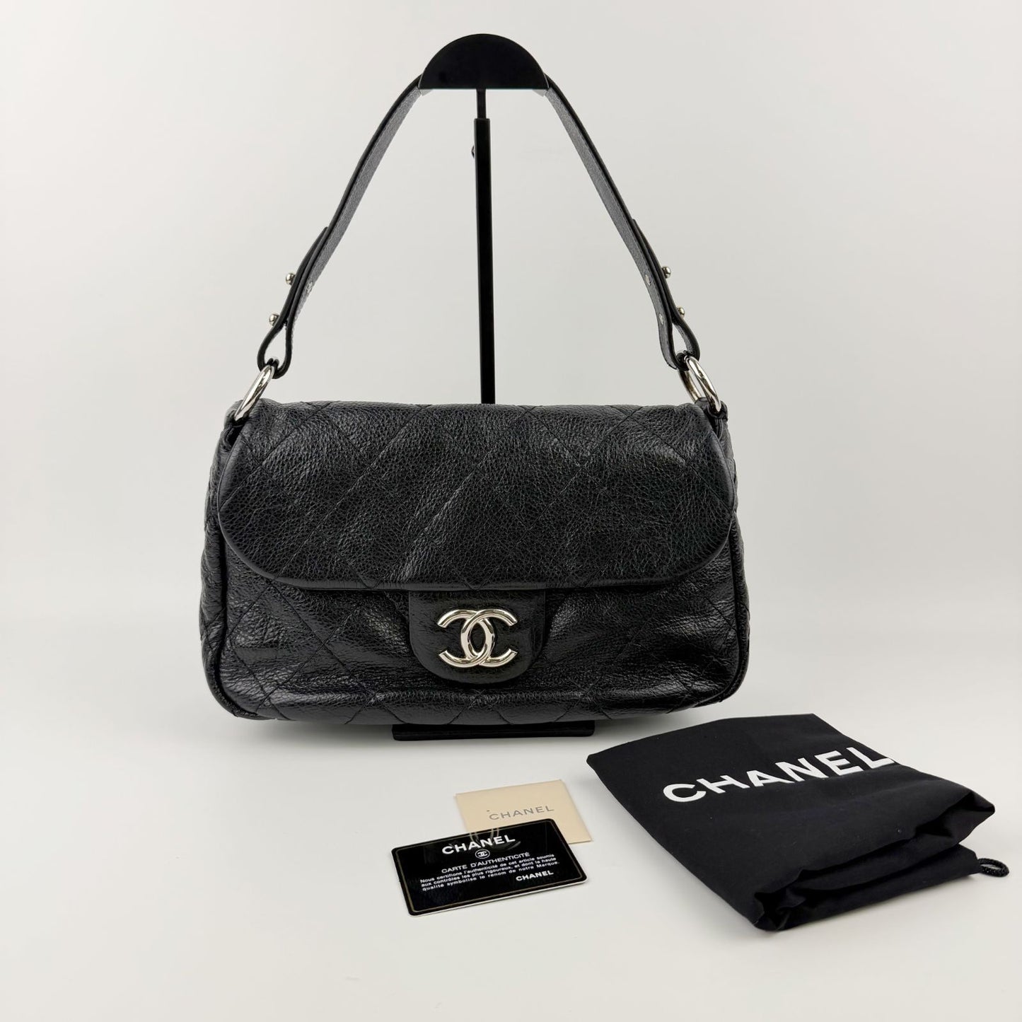 Chanel Wild Stitch CC Logo Shoulder Bag Leather Black Silver Vintage — view 2
