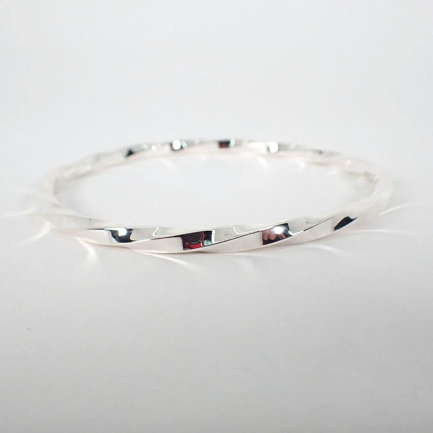 Tiffany & Co Knife Edge Bangle Bracelet — view 4