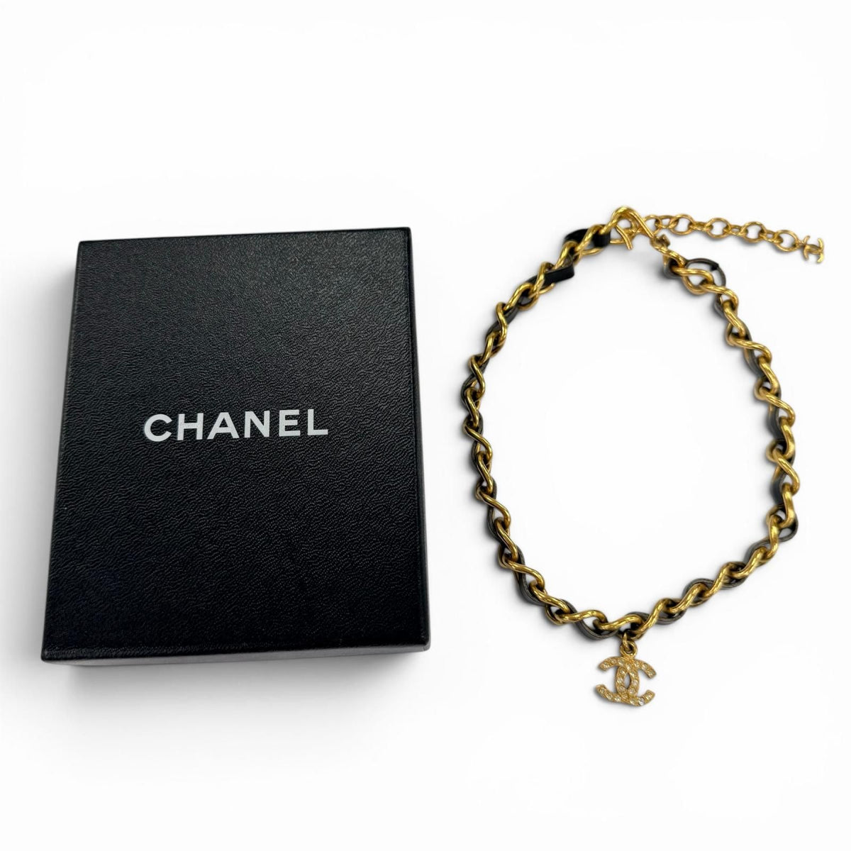 Chanel 96P Vintage Leather CC Logo Rhinestone Chain Belt Choker Necklace Gold — view 2