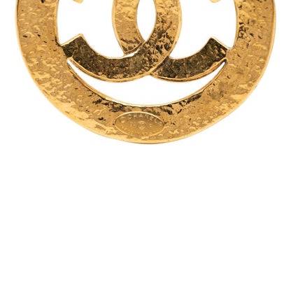 Chanel 94P CC Logo Vintage Round Brooch 94 Gold Plated — view 3