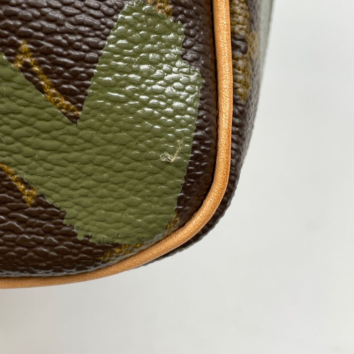 Louis Vuitton Keepall 50 Boston Bag Monogram Graffiti Khaki Brown — view 4