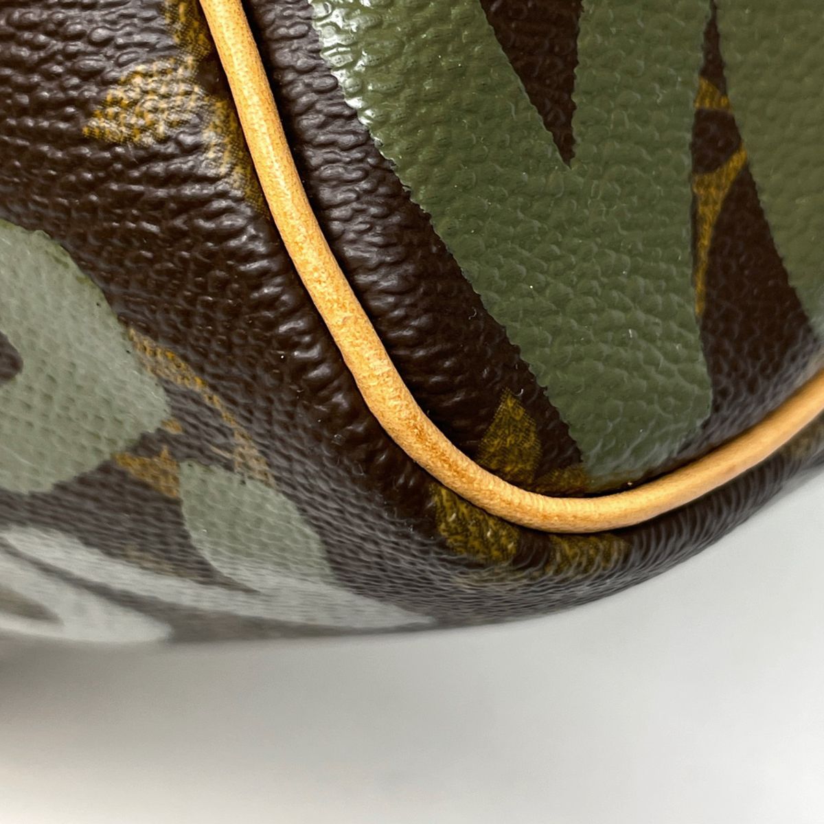 Louis Vuitton Keepall 50 Boston Bag Monogram Graffiti Khaki Brown — view 3