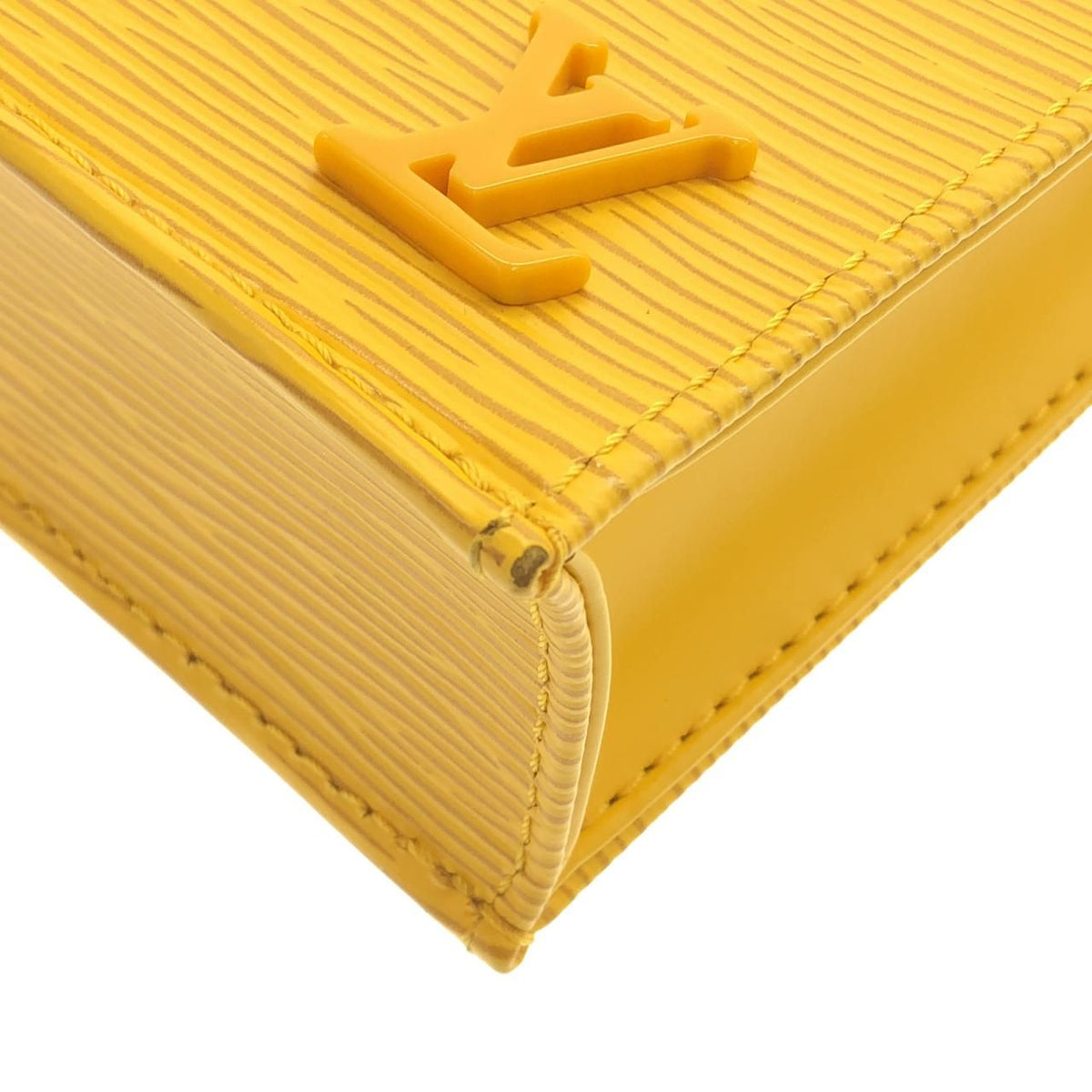Louis Vuitton Epi Petite Sac Plat — view 3