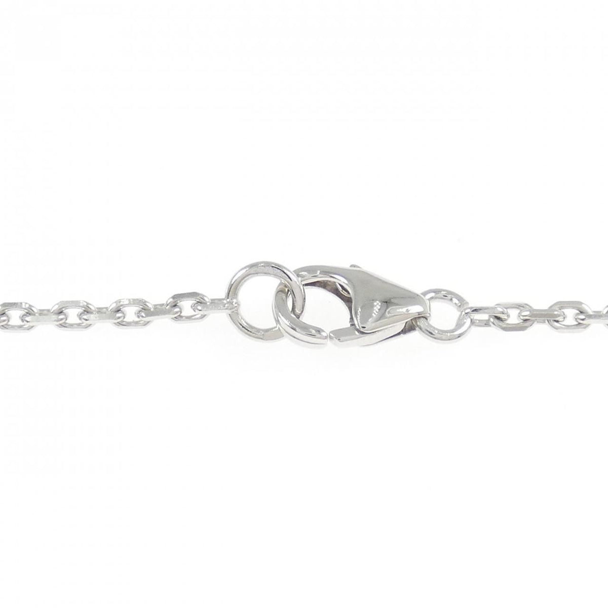Van Cleef & Arpels Magic Alhambra Necklace — view 4