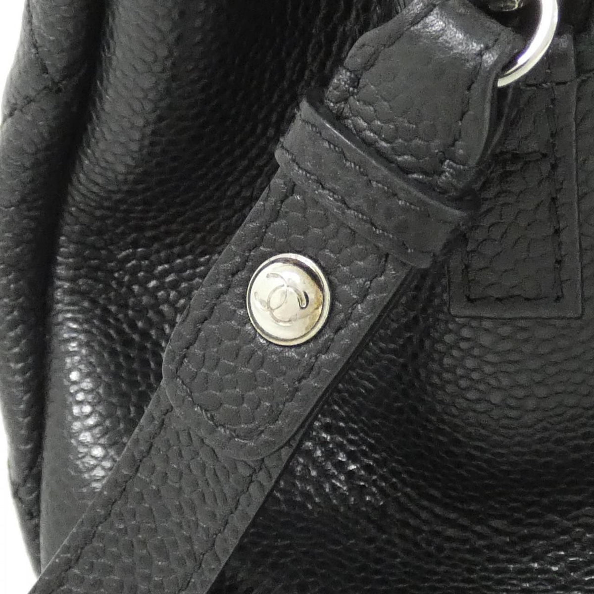 Chanel Shoulder Bag Black — view 4
