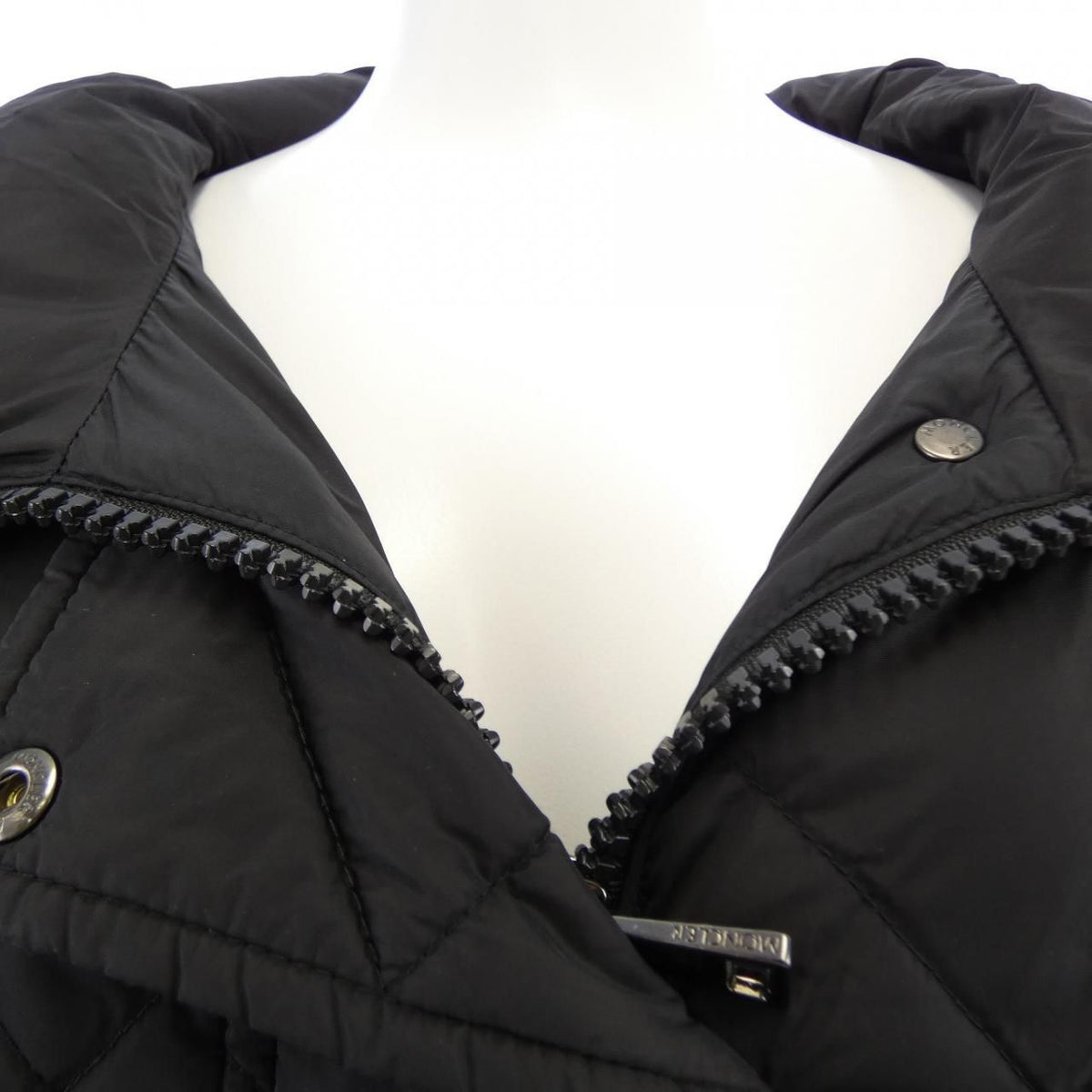 Moncler Vaulogette Down Coat — view 7