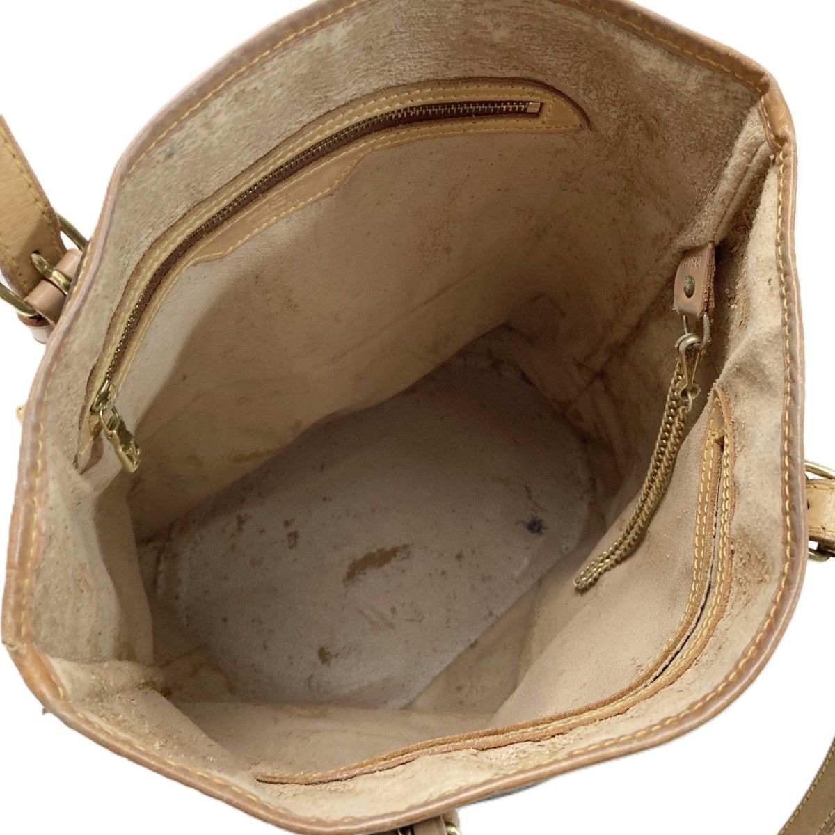 Louis Vuitton Monogram Bucket GM Tote Shoulder Bag — view 3