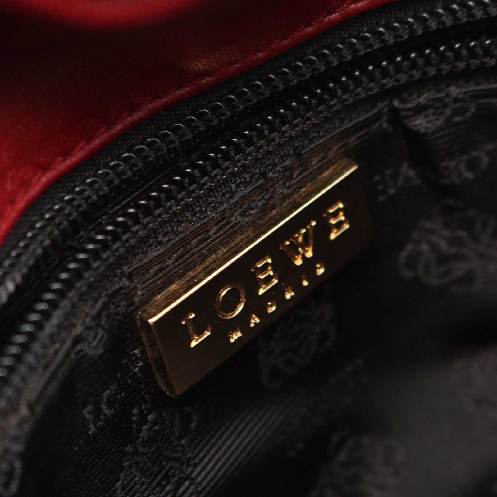 Loewe Shoulder Bag Anagram Bordeaux Leather — view 4