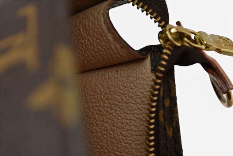 Louis Vuitton Makeup Pouch Multi Vintage Bucket — view 8