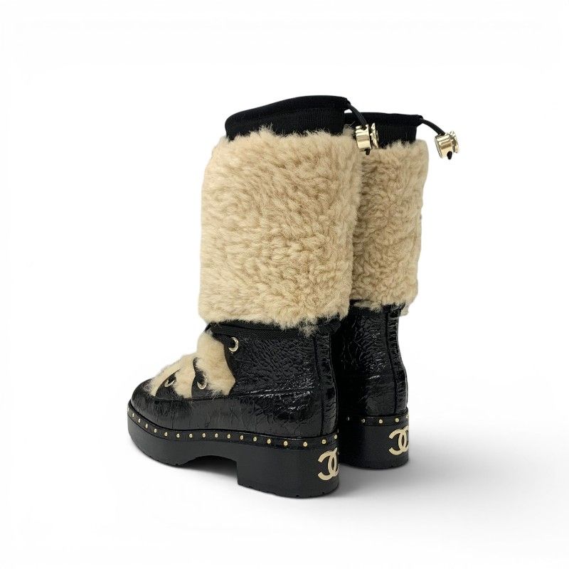 Chanel Boots Long Shoes Shearling Leather Black Beige CC Logo Processing Middle — view 4